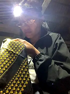 Snapshot of rosa-1200 chatting on 10-14-25, 01:45 rosa-1200 online show from 10-14-25, 01:45