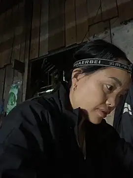 Snapshot of rosa-1200 chatting on 10-17-25, 12:25 rosa-1200 online show from 10-17-25, 12:25