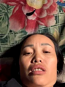 Snapshot of rosa-1200 chatting on 10-22-25, 02:39 rosa-1200 online show from 10-22-25, 02:39