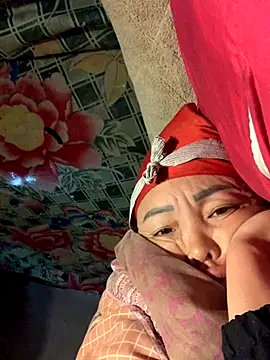 Snapshot of rosa-1200 chatting on 10-24-25, 03:25 rosa-1200 online show from 10-24-25, 03:25