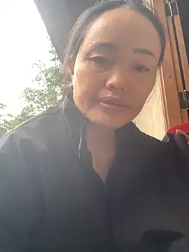 Snapshot of rosa-1200 chatting on 10-26-25, 04:07 rosa-1200 online show from 10-26-25, 04:07