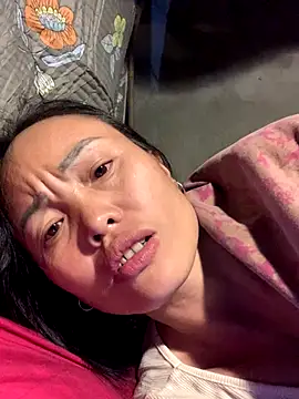 Snapshot of rosa-1200 chatting on 10-30-25, 03:02 rosa-1200 online show from 10-30-25, 03:02