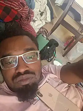 Snapshot of ReShawn24TM chatting on 10-06-25, 05:54 ReShawn24TM online show from 10-06-25, 05:54