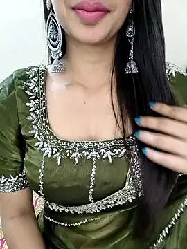 Snapshot of Cute_merry01 chatting on 10-19-25, 06:25 Cute merry01 online show from 10-19-25, 06:25