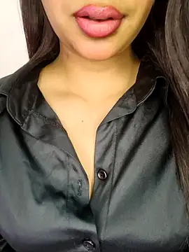 Snapshot of Cute_merry01 chatting on 03-12-26, 06:52 Cute merry01 online show from 03-12-26, 06:52