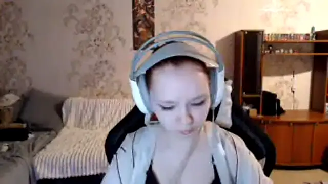 PansyBorriello online show from 09-16-25, 04:08