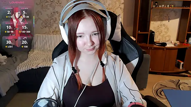 PansyBorriello online show from 10-16-25, 04:08