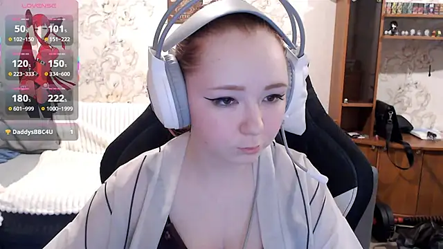 PansyBorriello online show from 11-02-25, 04:09