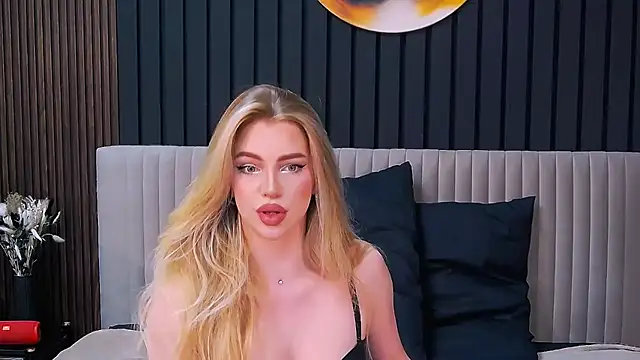 MilanaCeleste online show from 11-30-25, 03:54