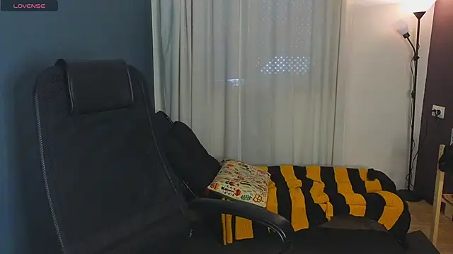 laracroftmansion online show from 06-22-26, 02:36