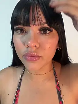 Snapshot of BrendaCrean chatting on 02-06-25, 11:32 BrendaCrean online show from 02-06-25, 11:32