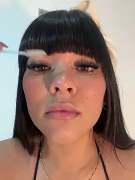 Snapshot of BrendaCrean chatting on 02-07-25, 11:34 BrendaCrean online show from 02-07-25, 11:34