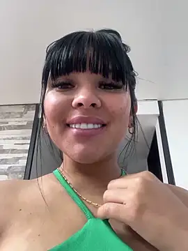 Snapshot of BrendaCrean chatting on 02-12-25, 05:48 BrendaCrean online show from 02-12-25, 05:48