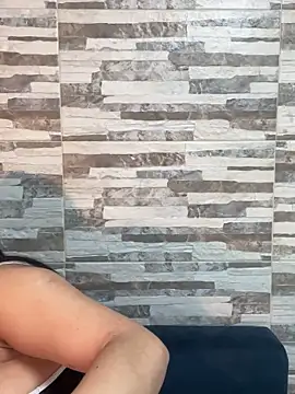 Snapshot of BrendaCrean chatting on 03-13-25, 12:13 BrendaCrean online show from 03-13-25, 12:13