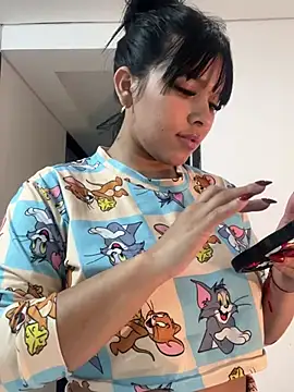 Snapshot of BrendaCrean chatting on 03-18-25, 06:15 BrendaCrean online show from 03-18-25, 06:15