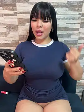 Snapshot of BrendaCrean chatting on 03-20-25, 11:49 BrendaCrean online show from 03-20-25, 11:49