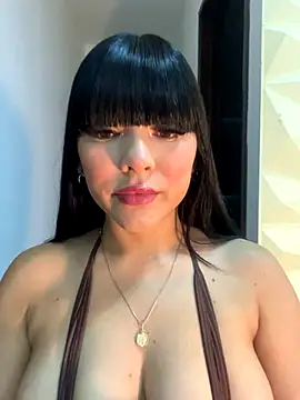 Snapshot of BrendaCrean chatting on 09-29-25, 11:59 BrendaCrean online show from 09-29-25, 11:59