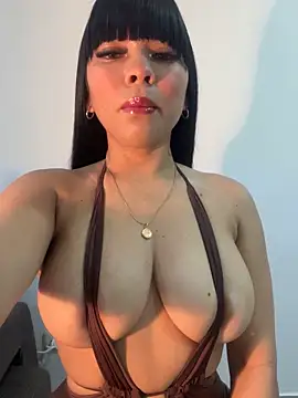 Snapshot of BrendaCrean chatting on 10-28-25, 12:09 BrendaCrean online show from 10-28-25, 12:09