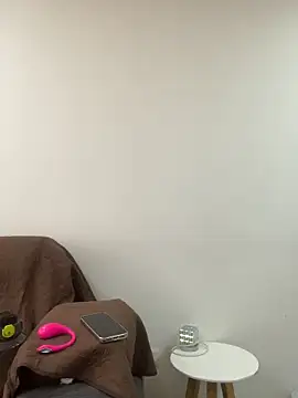 BrendaCrean online show from 06-18-26, 01:04