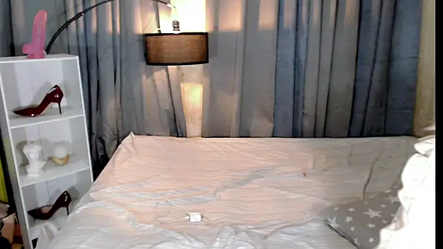 Alison mooreX online show from 12-05-25, 02:58