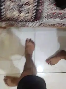 Snapshot of Hot_modal chatting on 10-21-25, 05:02 Hot modal online show from 10-21-25, 05:02