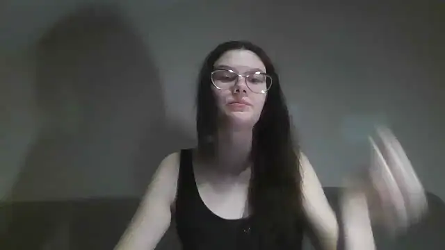 LaVostraDorothy online show from 12-18-25, 08:48