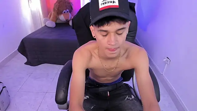 Snapshot of Aron_Boyy chatting on 03-14-26, 08:25 Aron Boyy online show from 03-14-26, 08:25