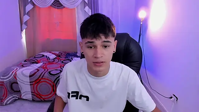 Aron Boyy online show from 05-12-26, 09:12