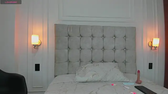 DulceEstrella  online show from 10-04-25, 04:54