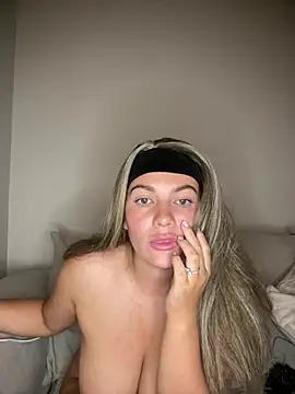 little lola x online show from 07-02-26, 09:10