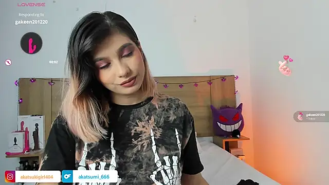 Akatsumi  online show from 10-18-25, 10:21