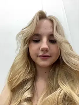 Sky Cutie online show from 09-25-25, 04:38