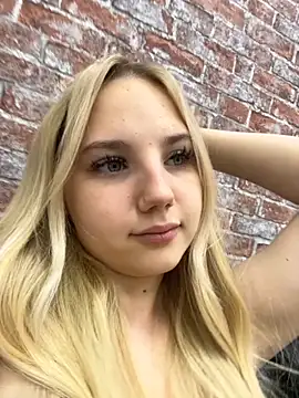 Sky Cutie online show from 10-11-25, 04:22