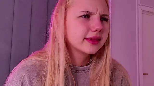 Sky Cutie online show from 06-19-26, 04:17