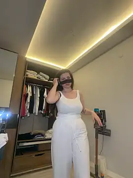 0gece0 online show from 06-01-26, 11:28