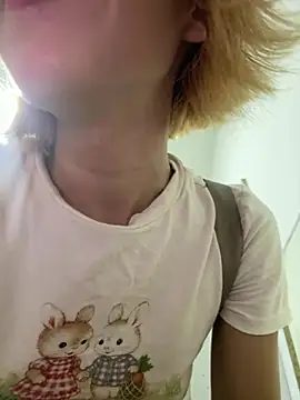 SweetBunnyGF online show from 06-19-26, 12:15