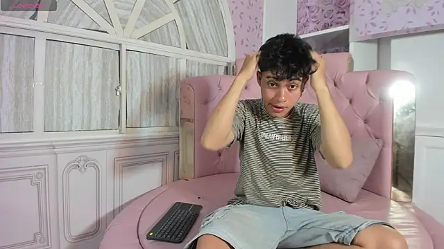 Dani rivass online show from 12-22-25, 11:07