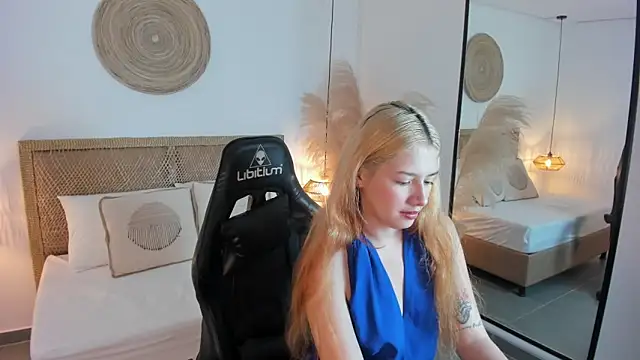 daniand  online show from 09-30-25, 11:59