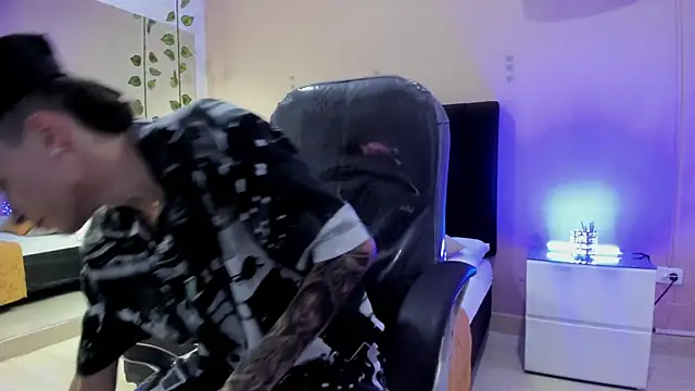 Nascary Fox online show from 11-15-25, 08:05