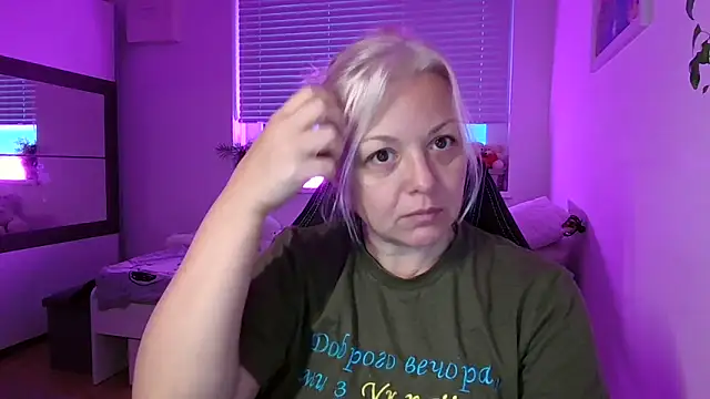 Linsy Kim online show from 11-26-25, 06:25