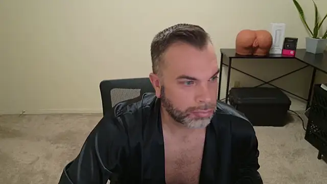 Snapshot of Ty_lerDavid chatting on 10-07-25, 06:38 Ty lerDavid online show from 10-07-25, 06:38