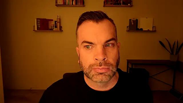 Snapshot of Ty_lerDavid chatting on 11-04-25, 07:18 Ty lerDavid online show from 11-04-25, 07:18