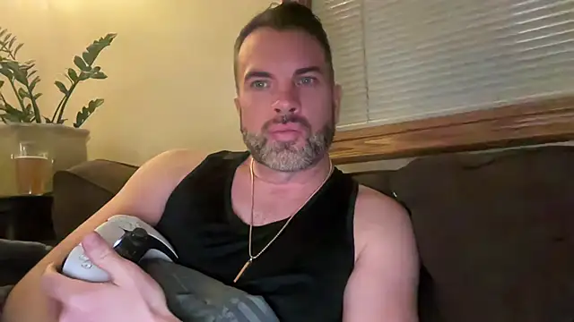 Snapshot of Ty_lerDavid chatting on 02-23-26, 06:33 Ty lerDavid online show from 02-23-26, 06:33