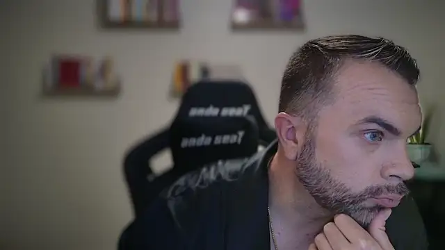 Snapshot of Ty_lerDavid chatting on 03-10-26, 05:51 Ty lerDavid online show from 03-10-26, 05:51