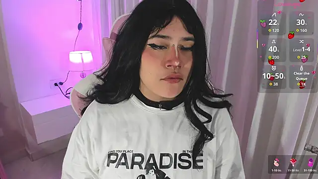 mia yeager online show from 11-23-25, 02:00