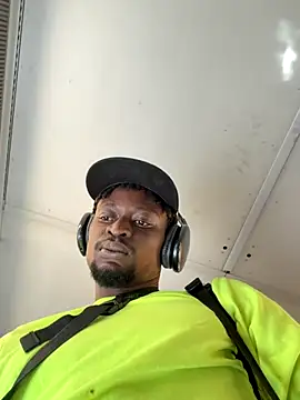 Snapshot of Vikehim chatting on 11-10-25, 07:02 Vikehim online show from 11-10-25, 07:02