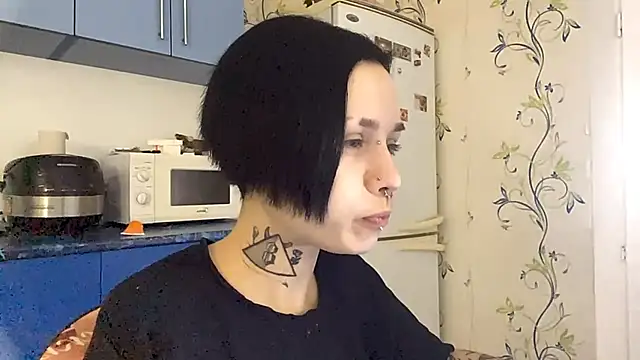 Snapshot of CandaceBlaze chatting on 10-19-25, 09:15 CandaceBlaze online show from 10-19-25, 09:15