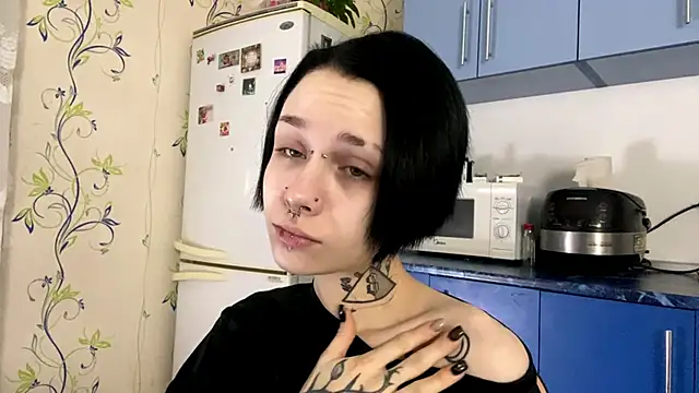 Snapshot of CandaceBlaze chatting on 10-26-25, 08:26 CandaceBlaze online show from 10-26-25, 08:26