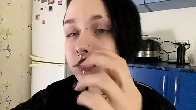 Snapshot of CandaceBlaze chatting on 11-02-25, 10:01 CandaceBlaze online show from 11-02-25, 10:01