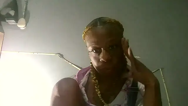 Snapshot of Tishrella6 chatting on 04-23-26, 03:52 Tishrella6 online show from 04-23-26, 03:52